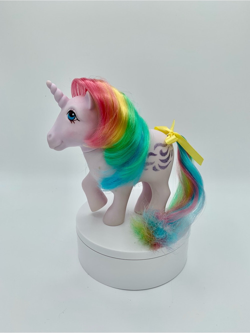 Vintage Hasbro My Little Pony G1 1983
WINDY RAINBOW UNICORN PONY
RAINBOW HAIR